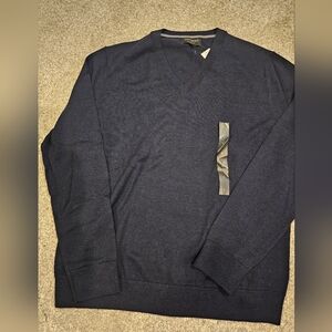 Banana Republic Men's Navy V-Neck Sweater